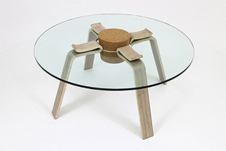 A minimalist coffee table that can be assembled in a minute without screws or hardware. #design #home #product #furniture #industrial #coffee #table
