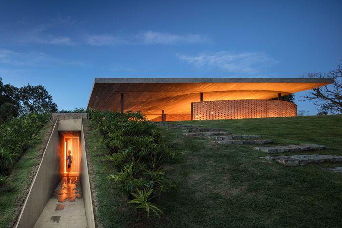 Planar House by Studio MK27 - Marcio Kogan