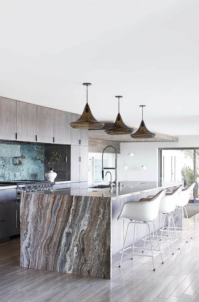 Kern Residence – Seaside Retreat by Modal Design