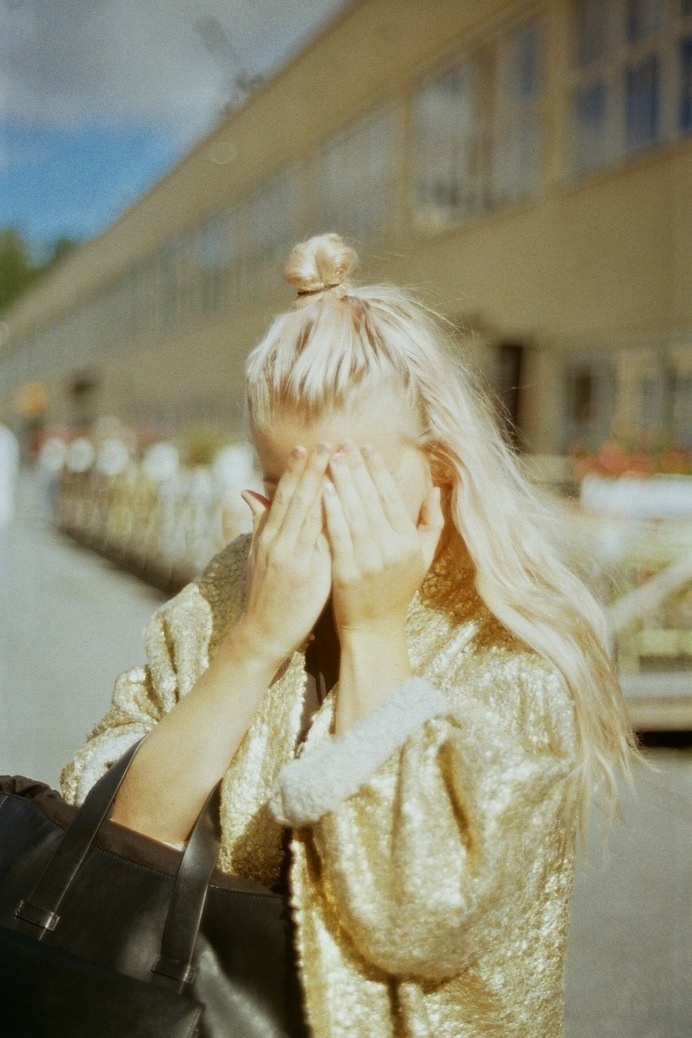 Likes | Tumblr #sequins #girl #blonde #gold #street #fashion