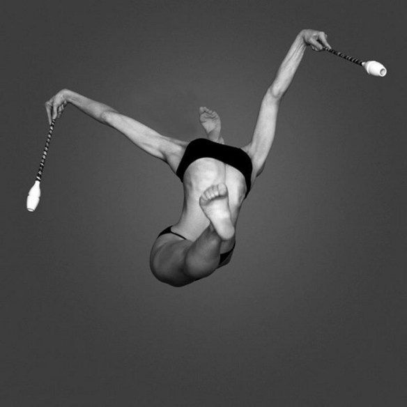 Howard Schatz (73) #woman #body #photography #jump #sport