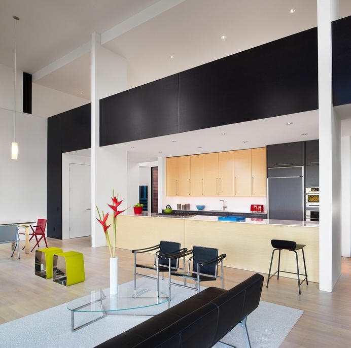 Solitude Creek House by Robert Gurney Architect