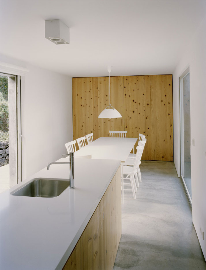 SAMI Arquitectos Have Transformed a Ruin into a Vacation Home