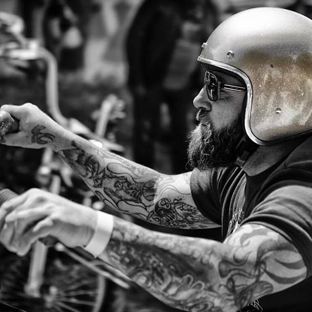 ☠️Rider portrait by @migpinphoto #SaturdayVibes #GetOutAndRide #BeCool Bobber Chopper Harley Davidson Motorcycle Lifestyle Custom Cultur
