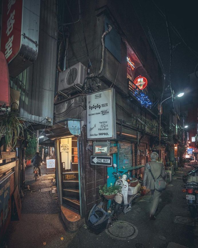 Stunning Candid Street Photos of Tokyo by RK