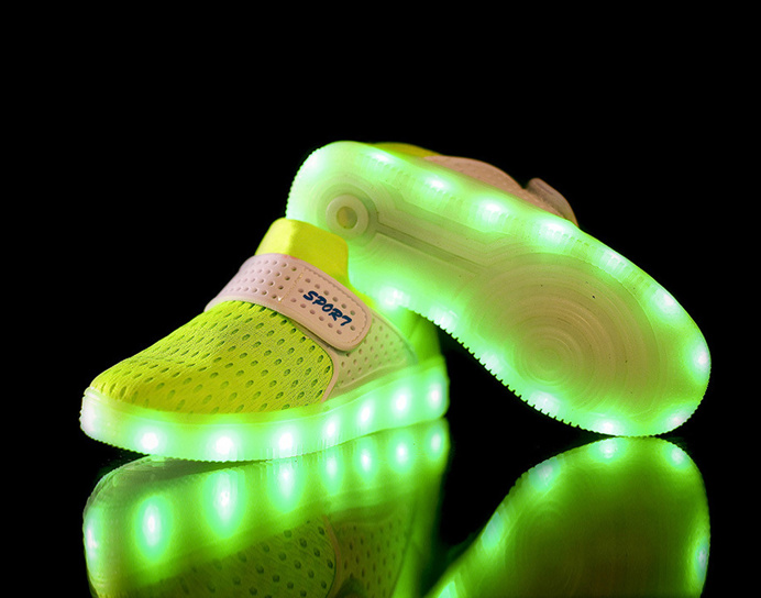 2016 Fashion luminous breathable Kids shoes green