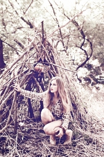 daydreaming_jly_0002.jpg 400×600 pixels #photography #portrait #fashion #lovera #javier