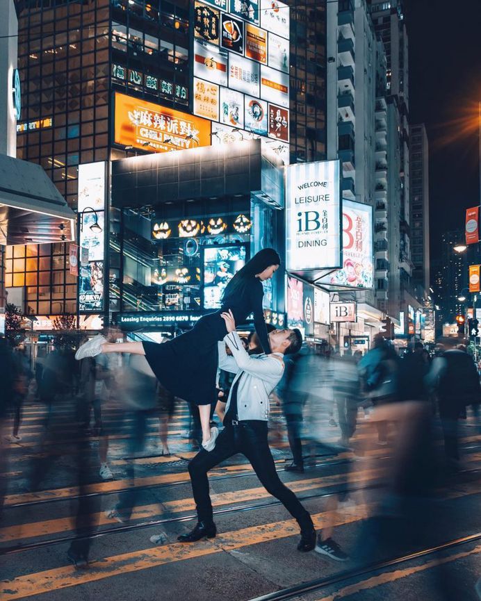 Striking Street Photos of Hong Kong by Donald Chan