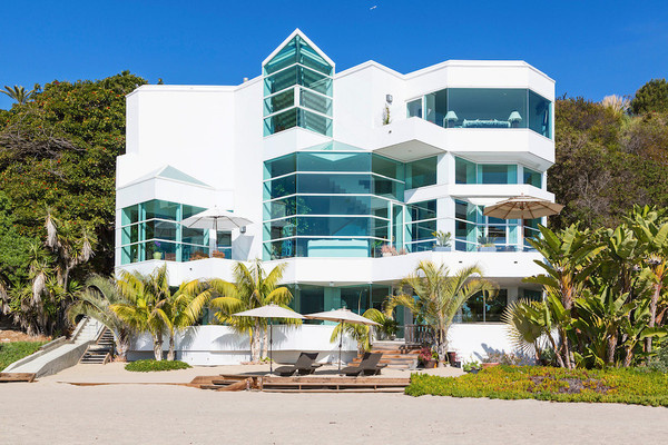 Luxurious Masterfully Crafted Paradise Cove Beach House in Malibu #architecture