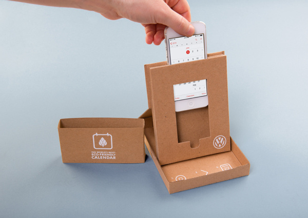 Volkswagen | The world's most eco-friendly calendar #recycle #cardboard #packaging #reuse #volkswagen #calendar #ecofriendly #iphone
