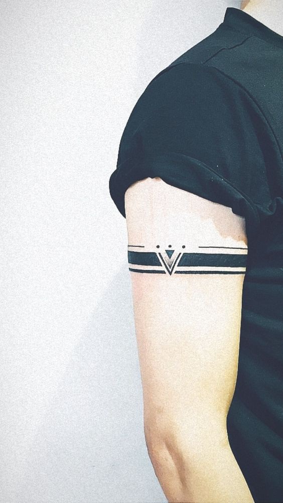 Arm band