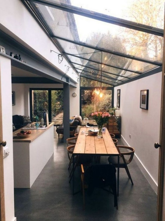 Balcony, dining room