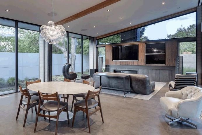 Royal Crest Residence by Domiteaux Architects 7