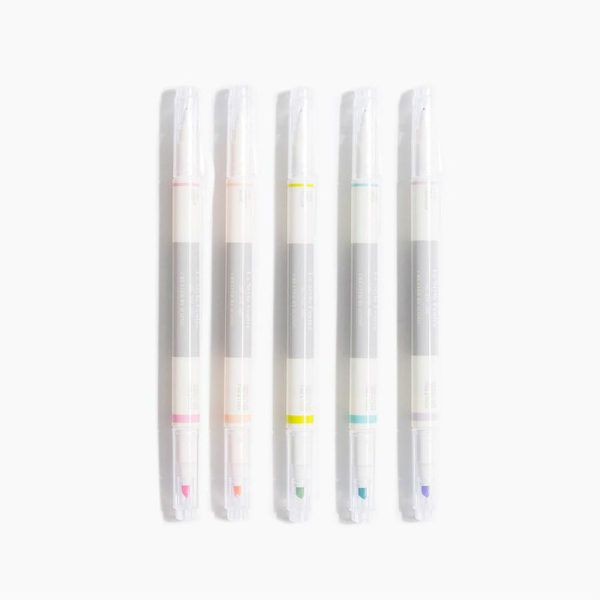 Double Tip Design Markers These Double Tip Design Markers are double duty pens great for taking notes or signing greeting cards! Each pen comes with a fine nib on one side and a marker on the other.