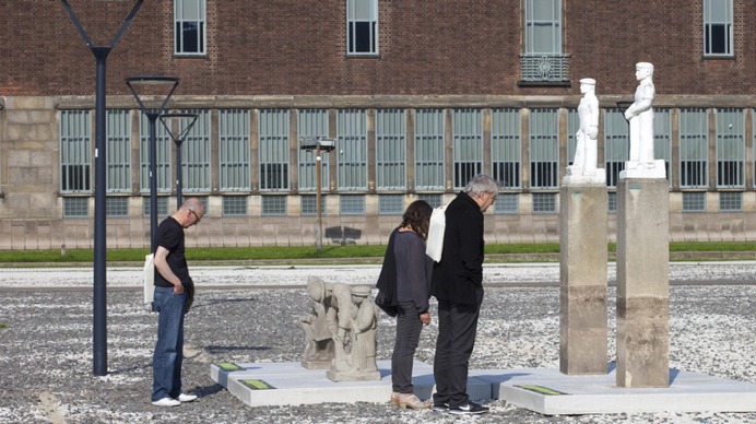 Studio Makkink Bey, bkor Uproot Rotterdam photo by Wouter de Wit #sculture #parc #exposition #history #design #rotterdam
