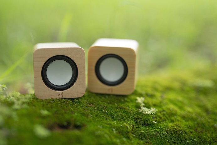 5cm Super Portable Wood Crafted Speaker #tech #flow #gadget #gift #ideas #cool
