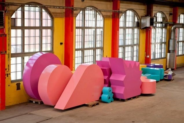Cool 3D poster is made with letters so big that they can crush a human #type #big #wood #installation