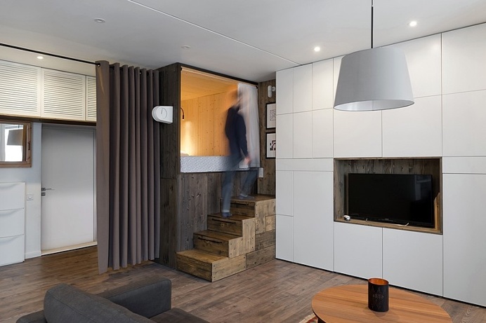 Small Flat for a Young Couple / Studio Bazi