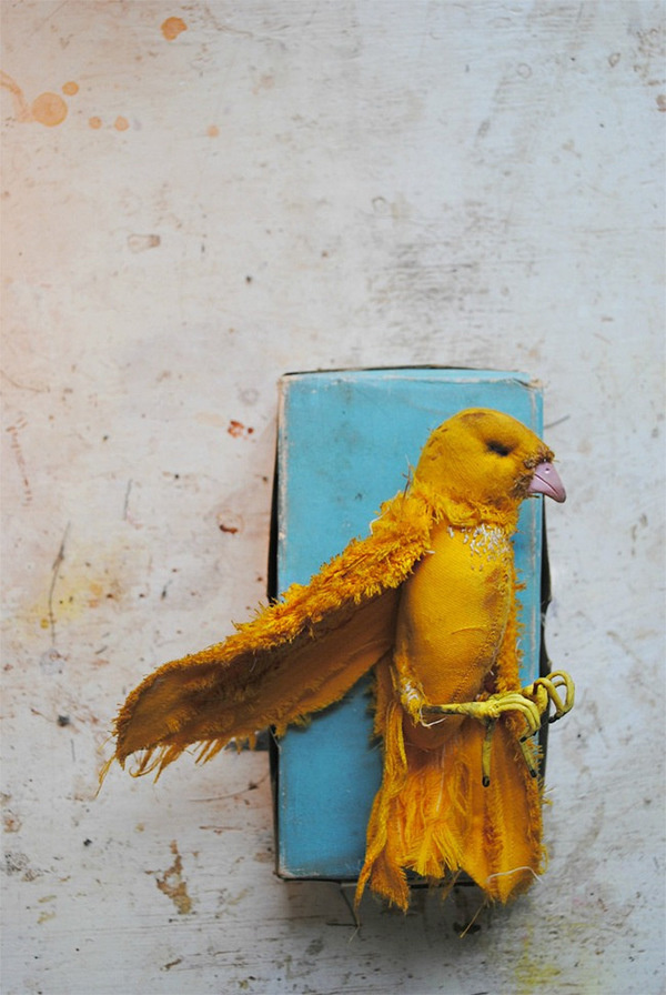 Vintage Textiles Transformed Into Flora and Fauna by Self-Taught Artist Mr. FinchJanuary 13, 2014 #fabric #sculpture #birds #vintage
