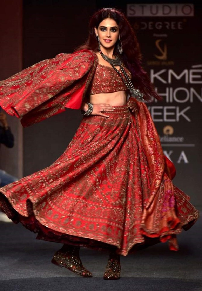 genelia_saroj_jalan_LFW2019