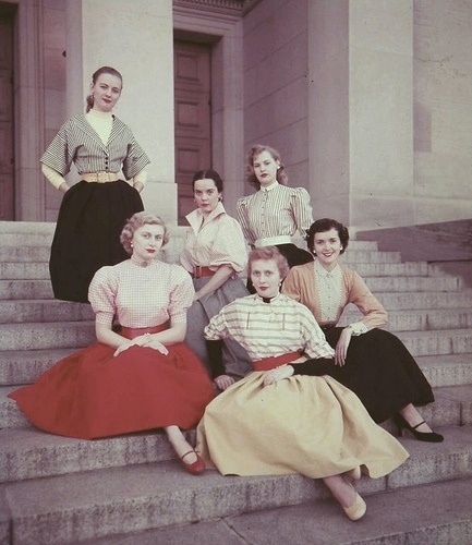 fashion-50s.jpg 433×500 pixels #50s #photography #retro #vintage