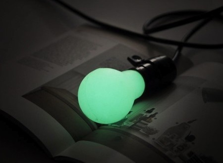 This bulb doesn't need to be plugged in and never uses batteries. #design #home #product #friendly #eco #lighting