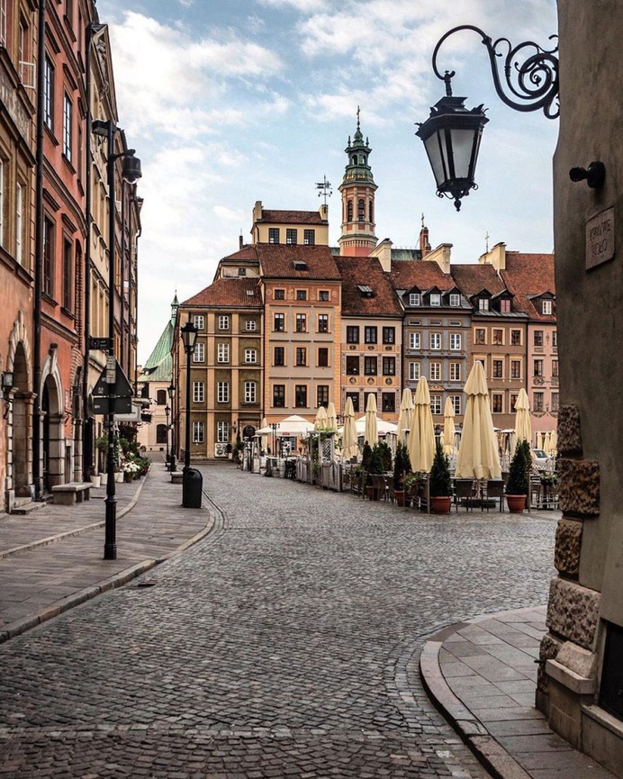 Striking Cityscapes and Street Photography by Pierre Brauer