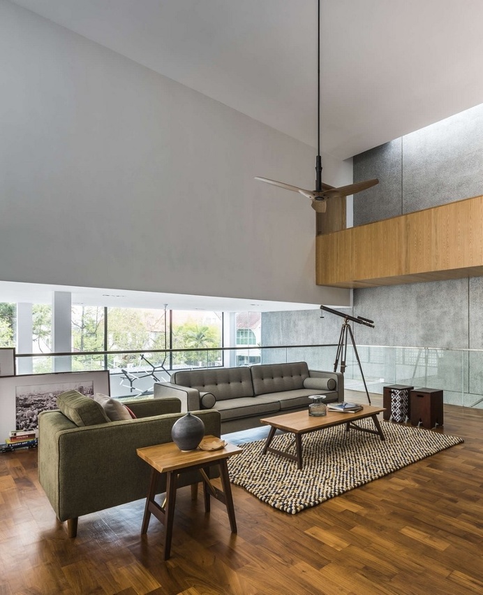 Semi-Detached Home in Singapore by Materium