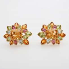 Stud earrings with different color gems