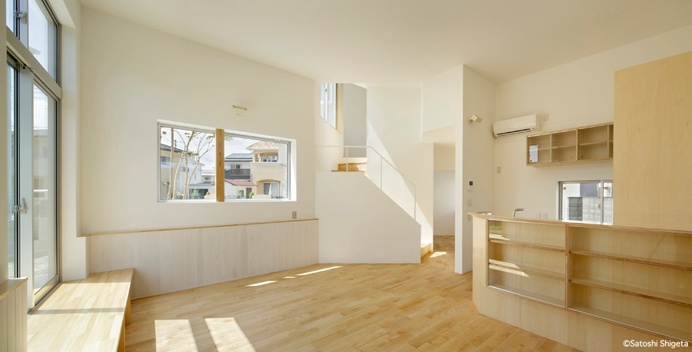 Front House by uenoa
