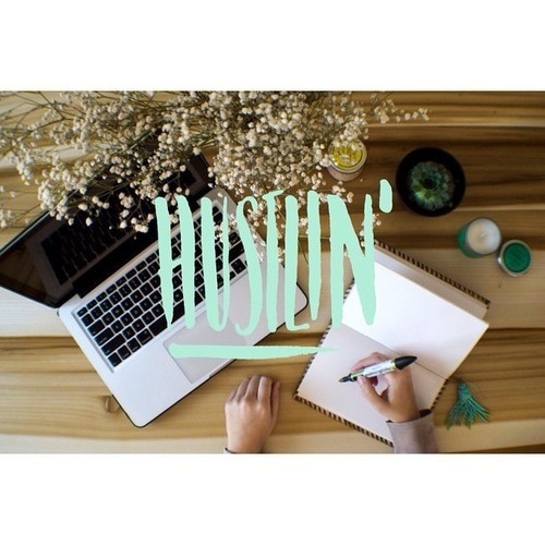 Hustlin' #interior #calligraphy #lettering #handlettering #photo #parhelia #30days #photography #workspace