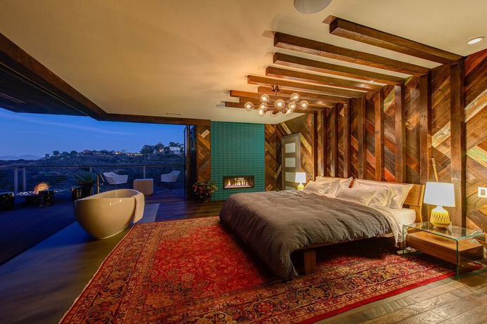Two Story Flat Roof Home Floated Gracefully Above San Diego 7