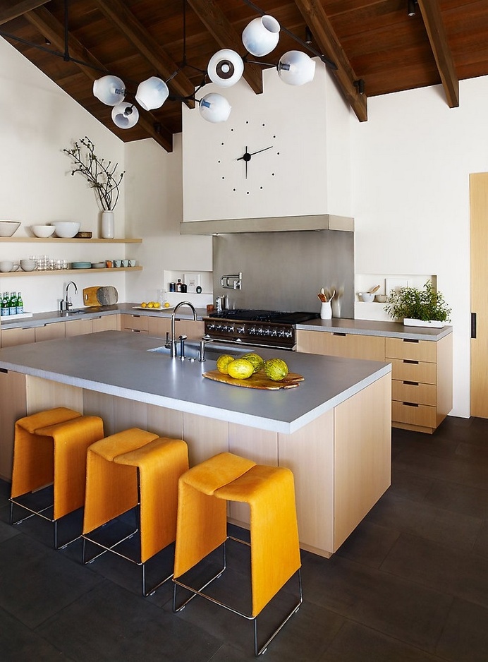 Portola Valley Courtyard House by Butler Arsmden Architects