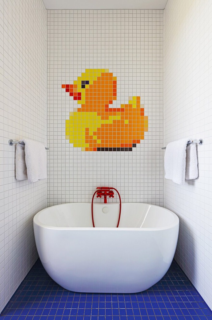 bathroom / Slade Architecture