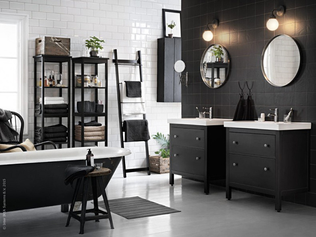 The Design Chaser #white #house #home #black #bathroom