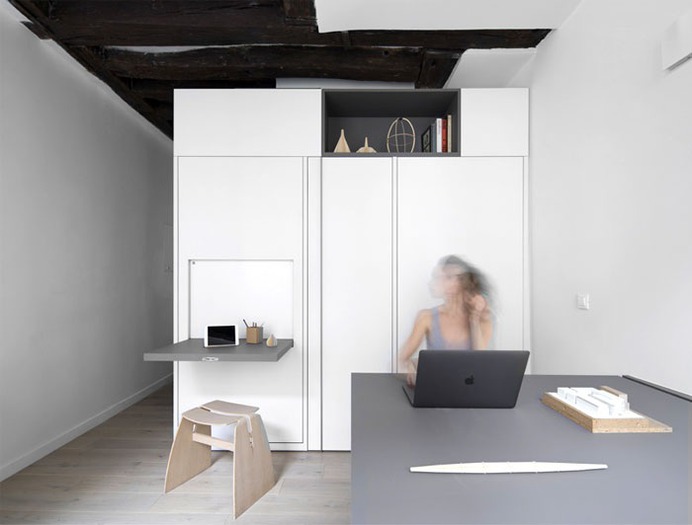 Multifunctional Space in 16 square meters in Paris - InteriorZine