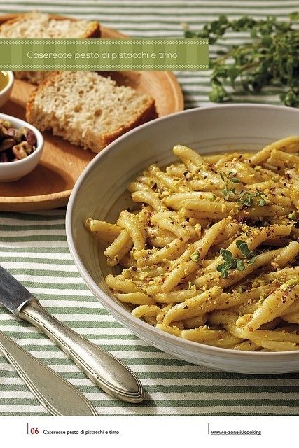 06 | Caserecce pesto di pistacchi e timo, via Flickr. #cooking #2013 #calendar #design #food #illustration #photography #calendars