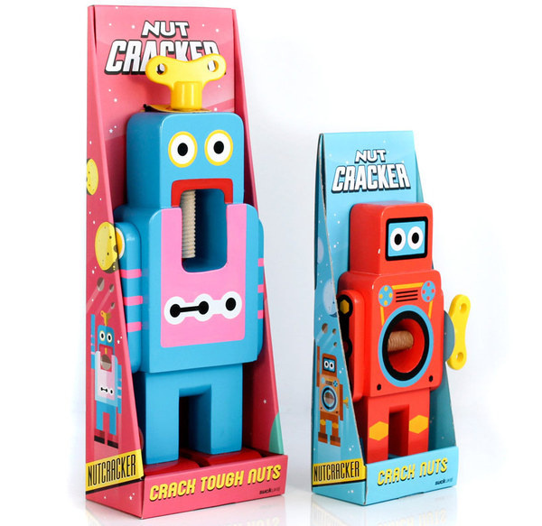 suck uk robot nutcrackers designboom05 #packaging #nutcracker #robot