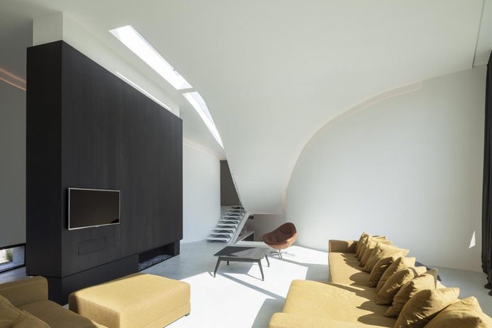 Office O architects: Villa MQ | Sgustok Design