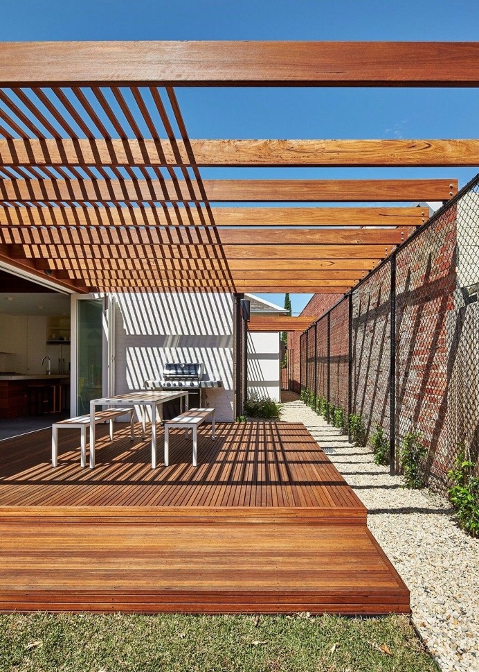Modern Home Extension That Weaves Together Interior and Exterior Spaces 3