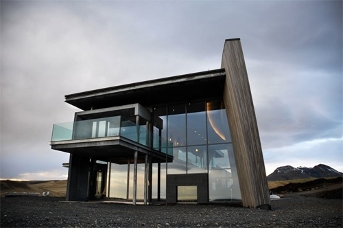Casa G by Gudmundur Jonsson. House located in... - The Black Workshop #design #architecture #home #modern