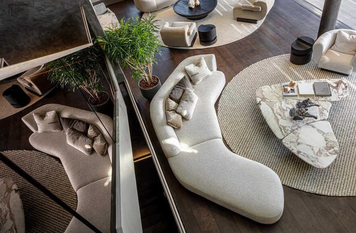 Repose Sofa: How OKHA Designed the Perfect Chaise Longue Sofa