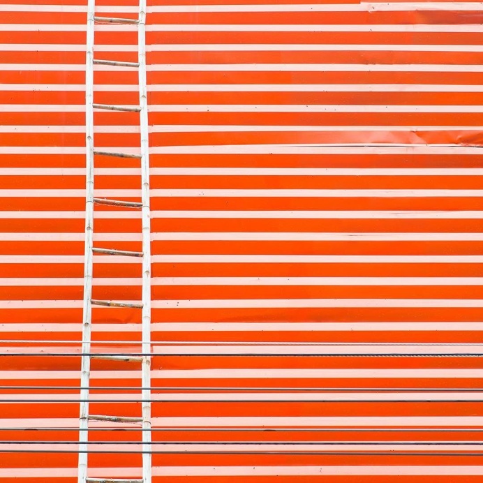 Colorful Minimalist Photography by Chinnaphong Mungsiri