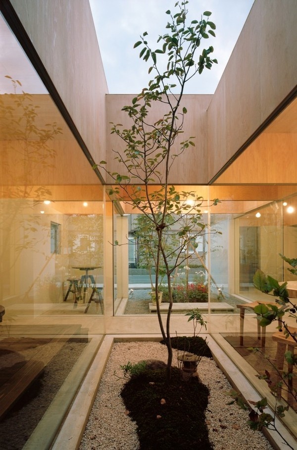 Table Hat / Hiroyuki Shinozaki Architects #ceilings #courtyards #interiors #wood #architecture