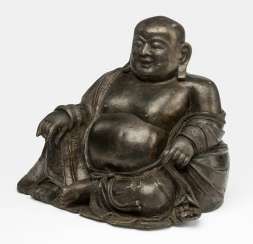 Bronze of Budai shown to his bag, leaning, sitting