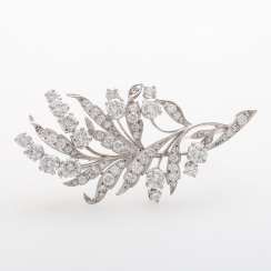 Branch brooch set m. diamonds