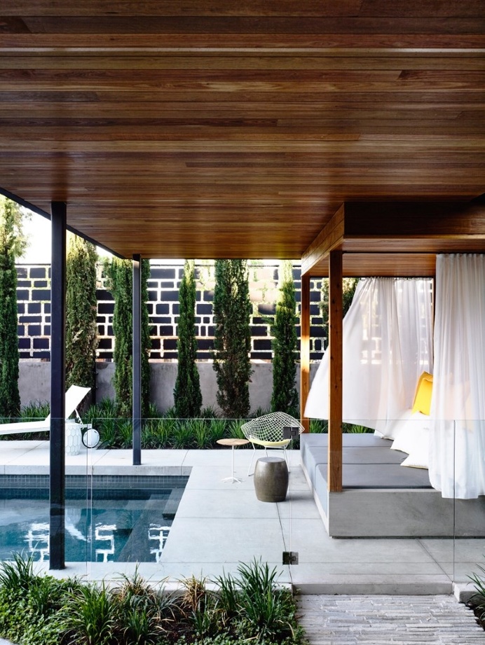 Concrete House Provide Strong Visual Connections Between Levels
