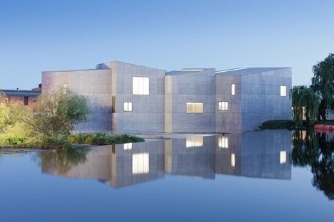 Dezeen » Blog Archive » The Hepworth Wakefield by David Chipperfield Architects #museums #concrete #architecture #white