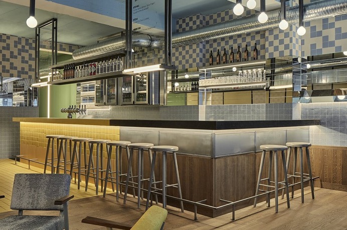 Otto's Burger in the Historic Heart of Cologne, Studio Modijefsky
