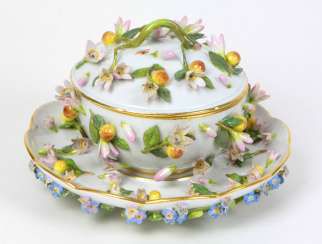 Meissen sumptuous Terrine to 1860 #Sets #Teasets #Porcelainsets #Antiqueplates #Plates #Wallplates #Figures #Porcelainfigurines #porcelain